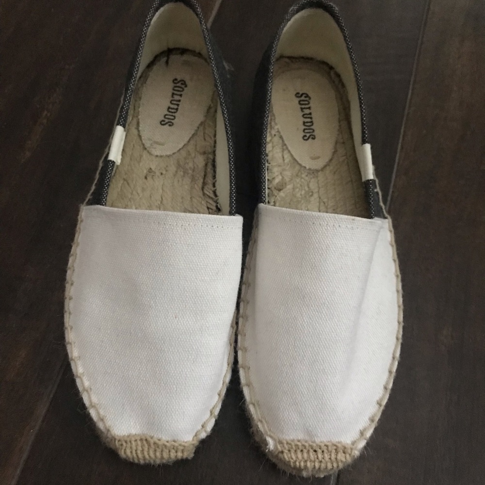 Soludos Two-Tone Espadrille Slip-On in White and Navy Chambray - Picture 4 of 8